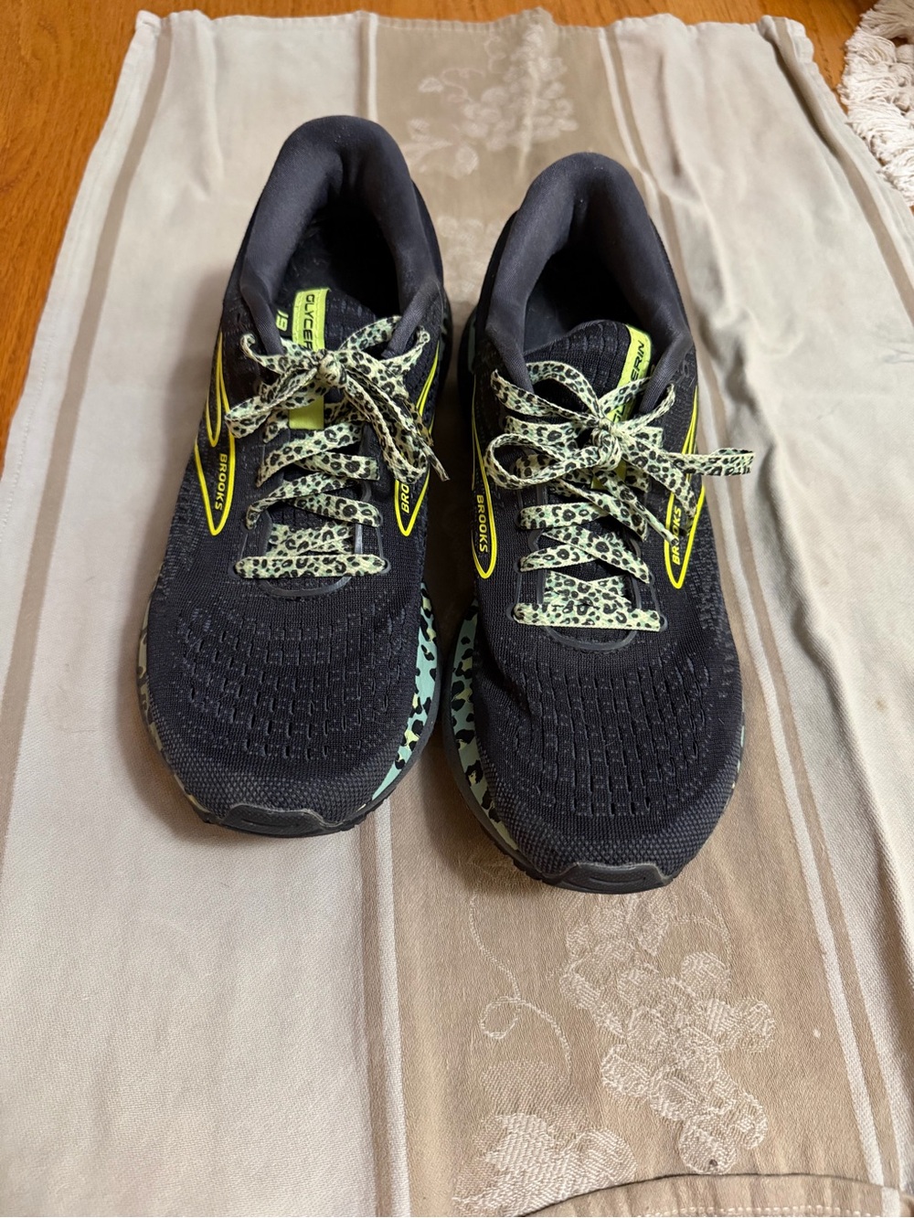Brooks Ghost Leopard size 10